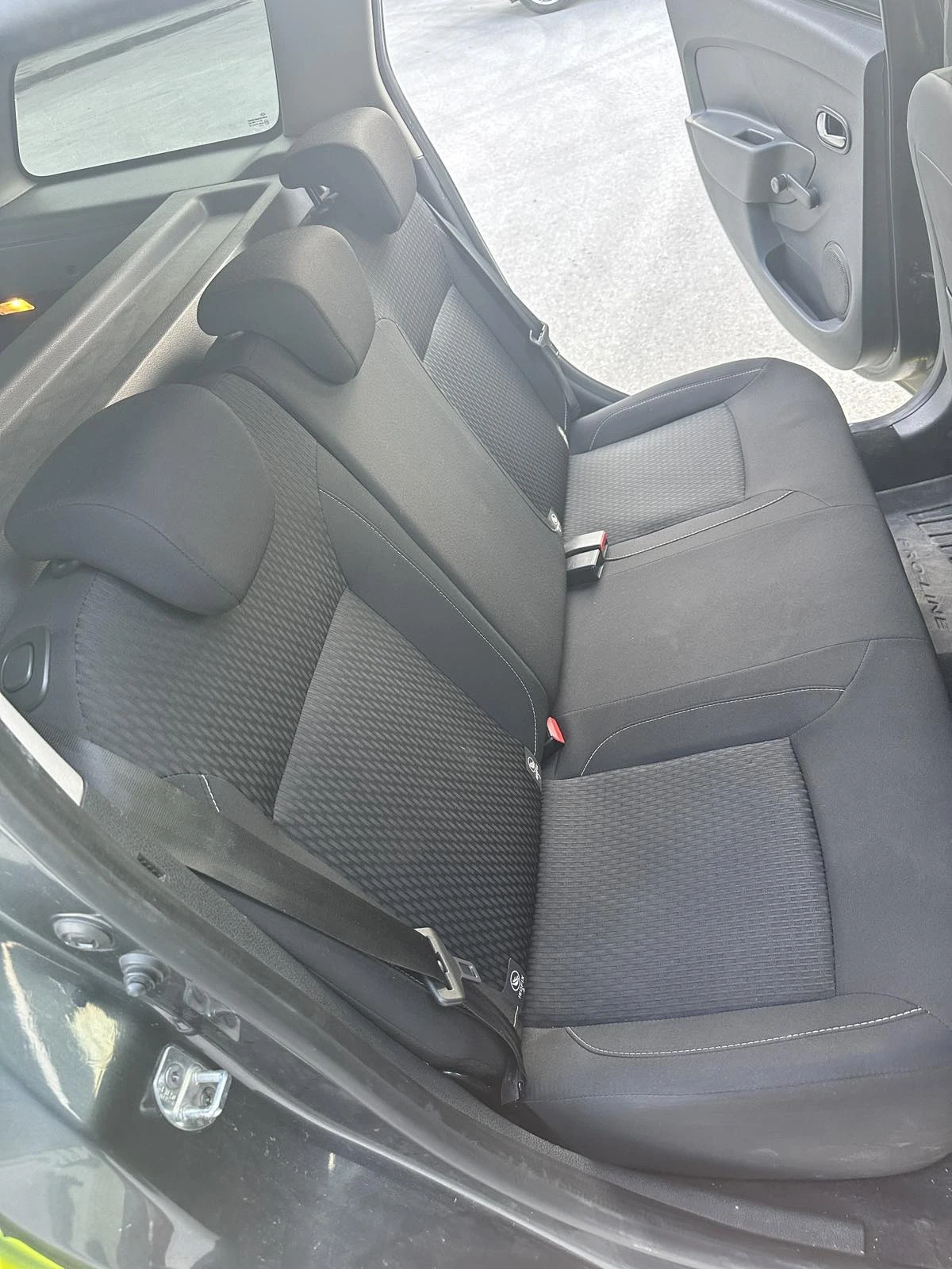 Dacia Logan 1.0 бензин/газ, снимка 11 - Автомобили и джипове - 56214573