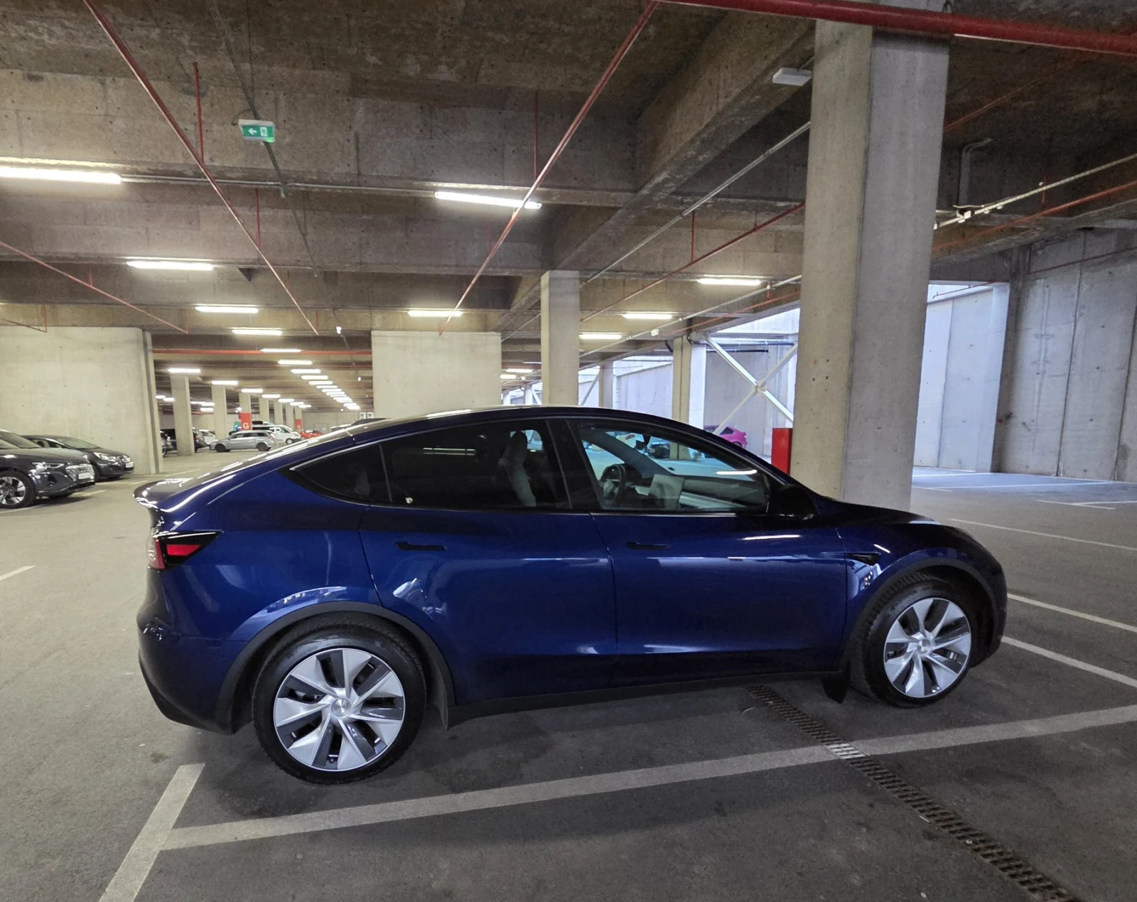 Tesla Model Y RWD LFP, снимка 5 - Автомобили и джипове - 56360526