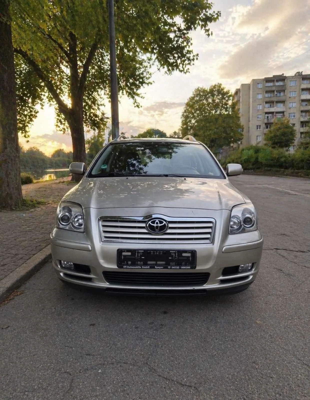 Toyota Avensis, снимка 2 - Автомобили и джипове - 56365406