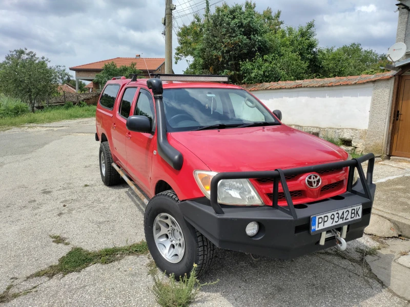 Toyota Hilux, снимка 2 - Автомобили и джипове - 47057786