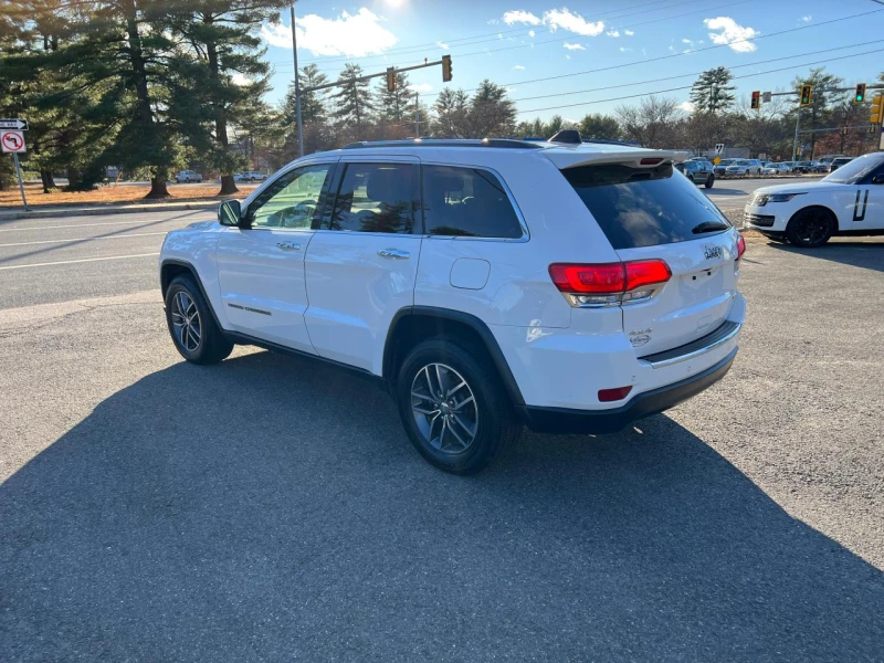 Jeep Grand cherokee LAREDO * pano* 4x4* kamera* , снимка 3 - Автомобили и джипове - 48635795