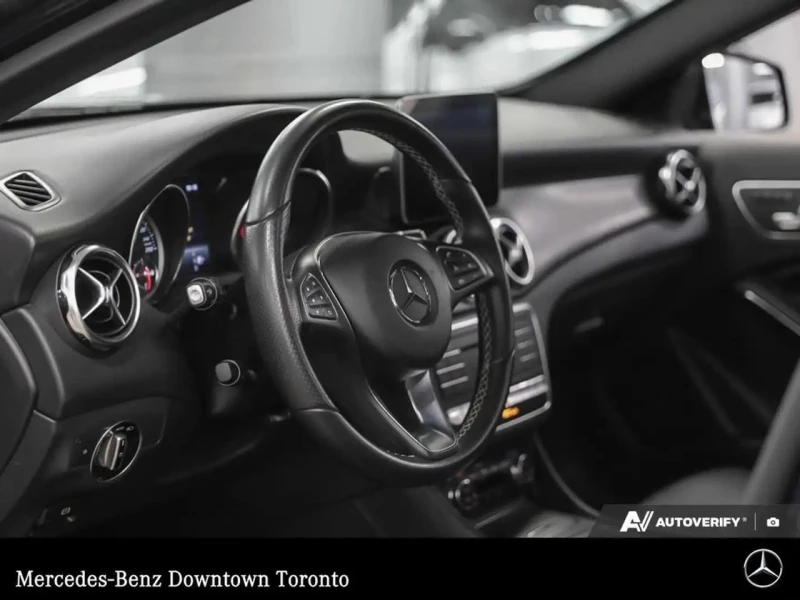 Mercedes-Benz GLA 250 AMG packet* Carplay* Пано* Подгрев, снимка 6 - Автомобили и джипове - 52317598