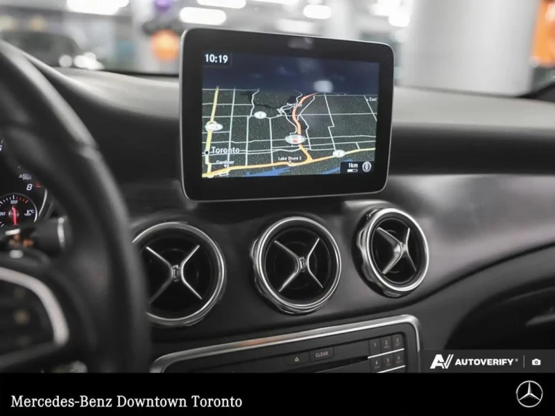 Mercedes-Benz GLA 250 AMG packet* Carplay* Пано* Подгрев, снимка 11 - Автомобили и джипове - 52317598