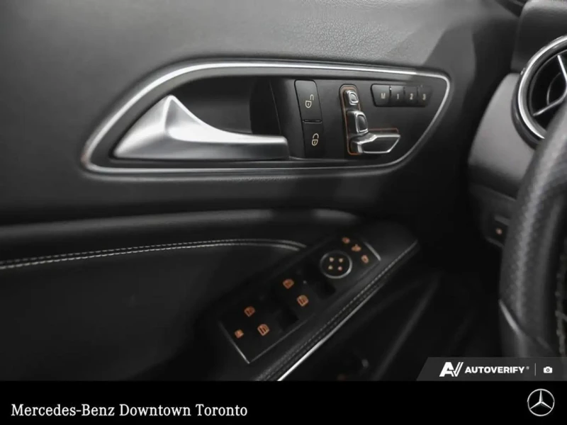 Mercedes-Benz GLA 250 AMG packet* Carplay* Пано* Подгрев, снимка 9 - Автомобили и джипове - 52317598