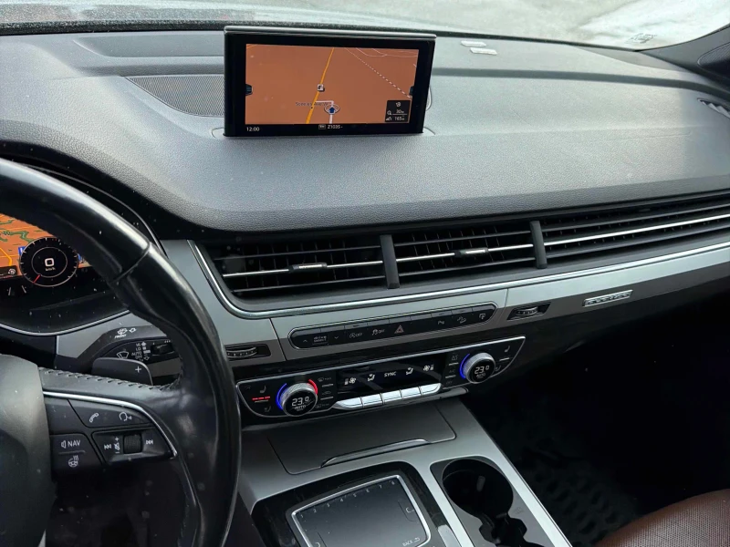 Audi Q7 S line* 360view* blind spot* Въздушно* обдух* digi, снимка 7 - Автомобили и джипове - 53190854
