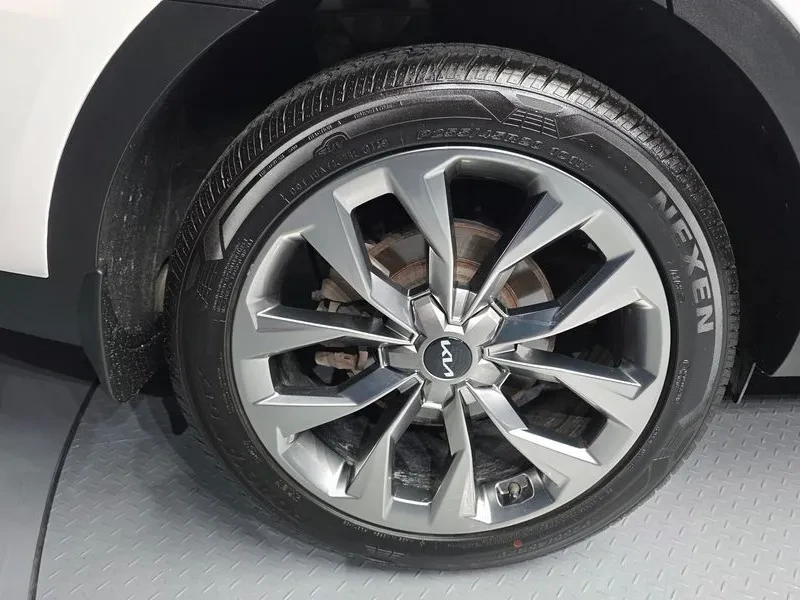 Kia Sorento 2.2 CRDi   2022   202 к.с.   ТОП ЦЕНА, снимка 4 - Автомобили и джипове - 55047723