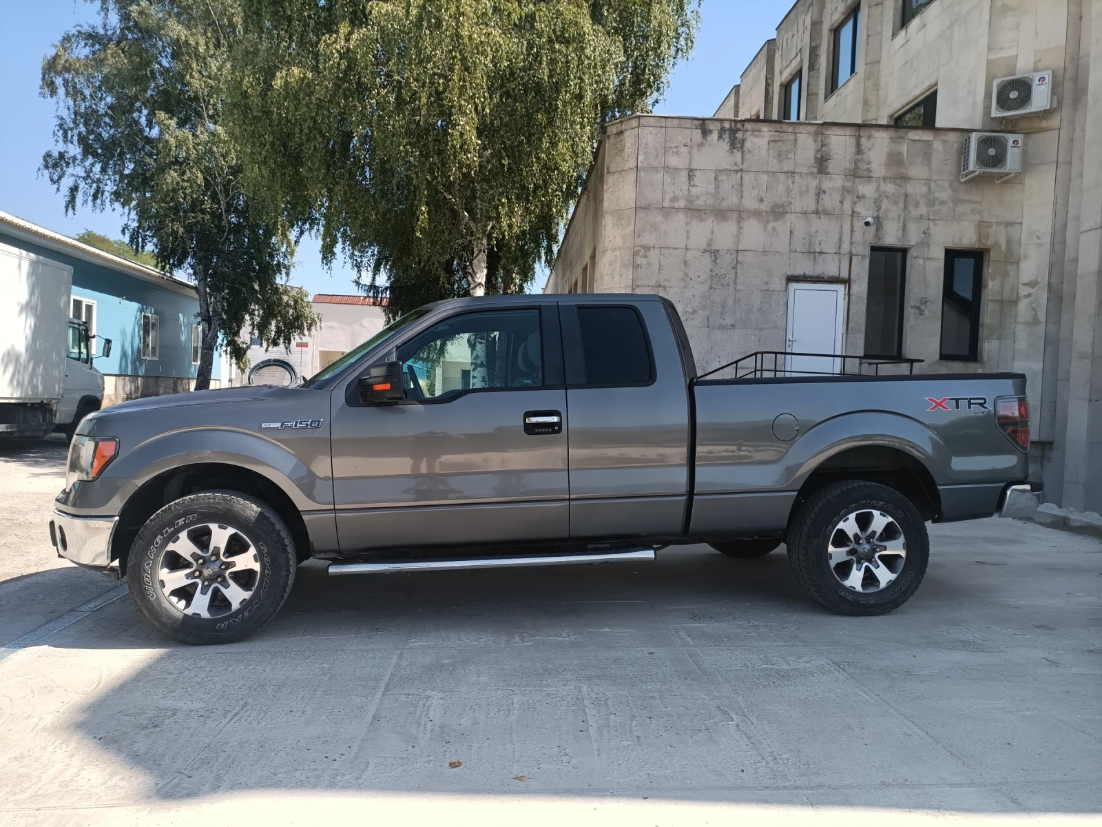 Ford F150 XLT 4x4 - изображение 4