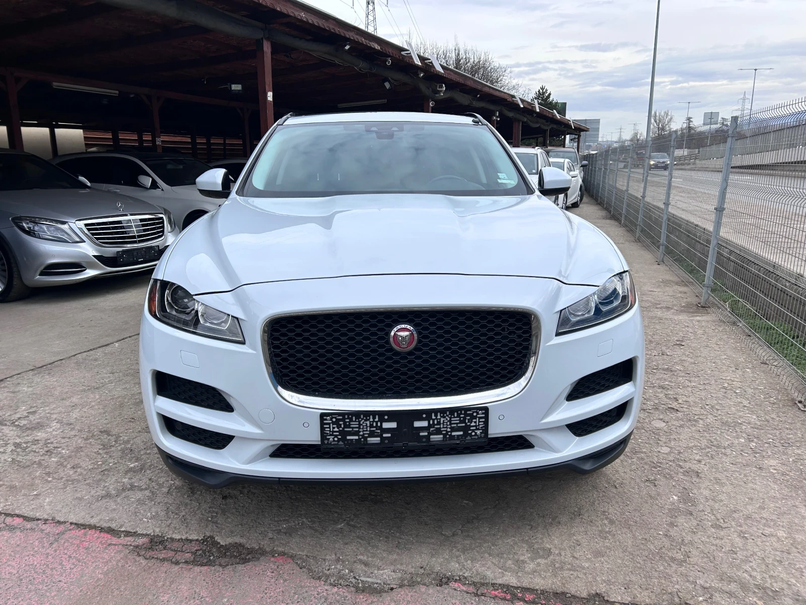 Jaguar F-PACE 35t AWD - изображение 6