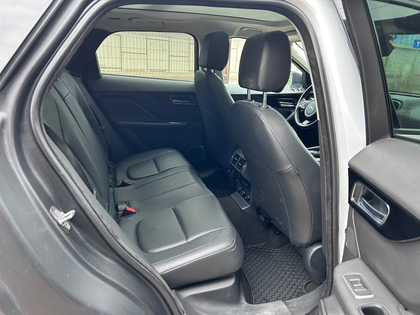 Jaguar F-PACE 35t AWD | Mobile.bg   15