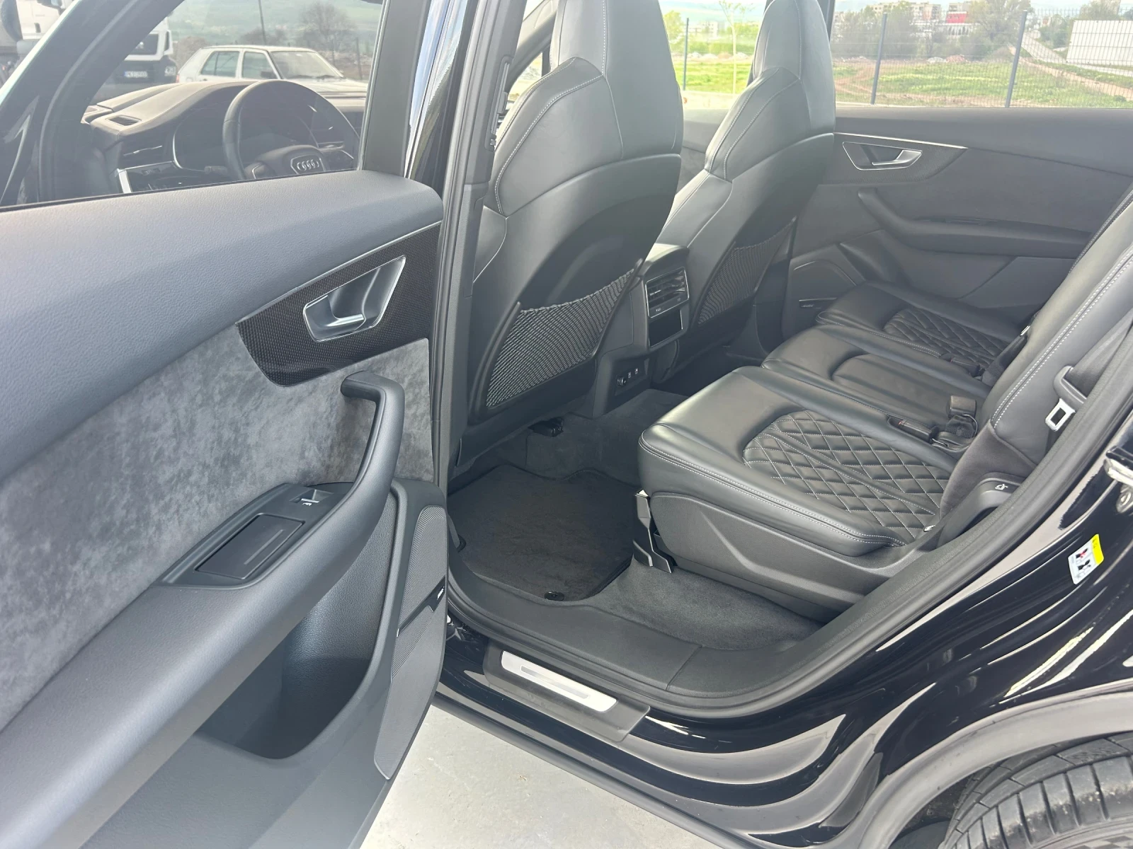 Audi SQ7  - изображение 7