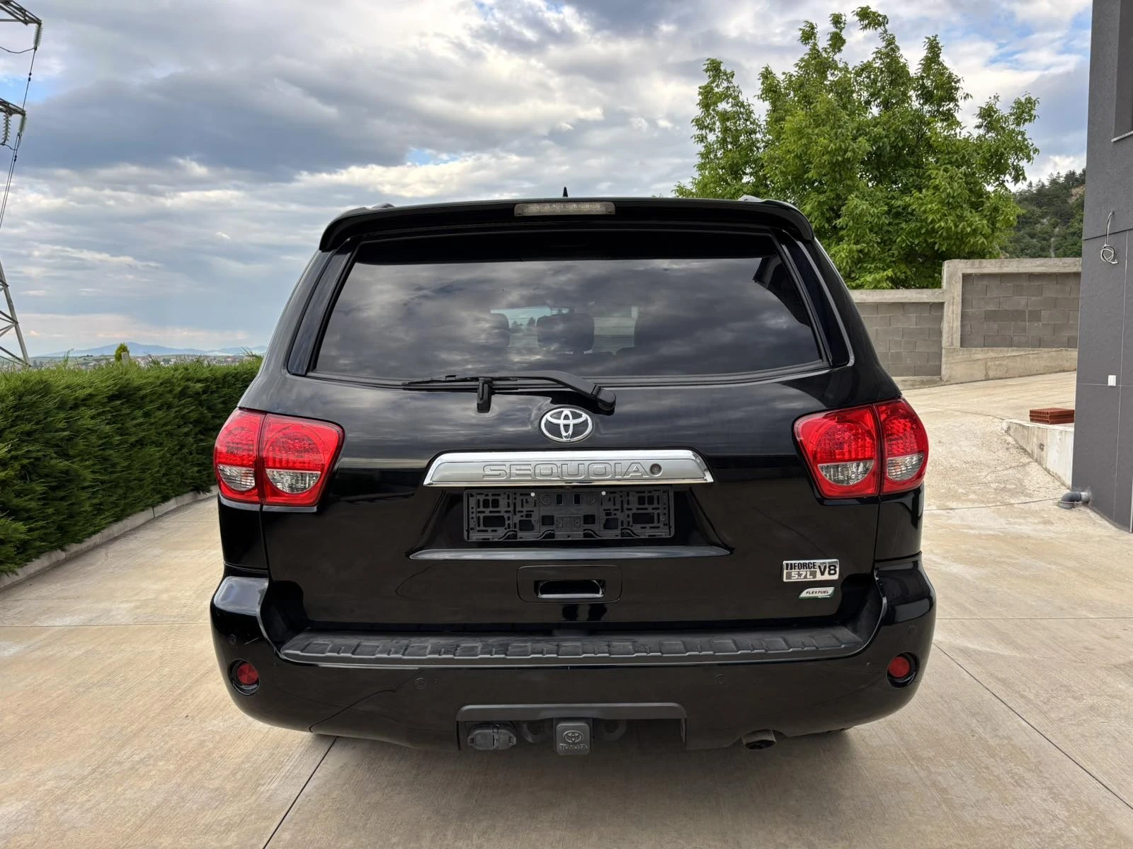 Toyota Sequoia PLATINUM RED ROCK - изображение 4