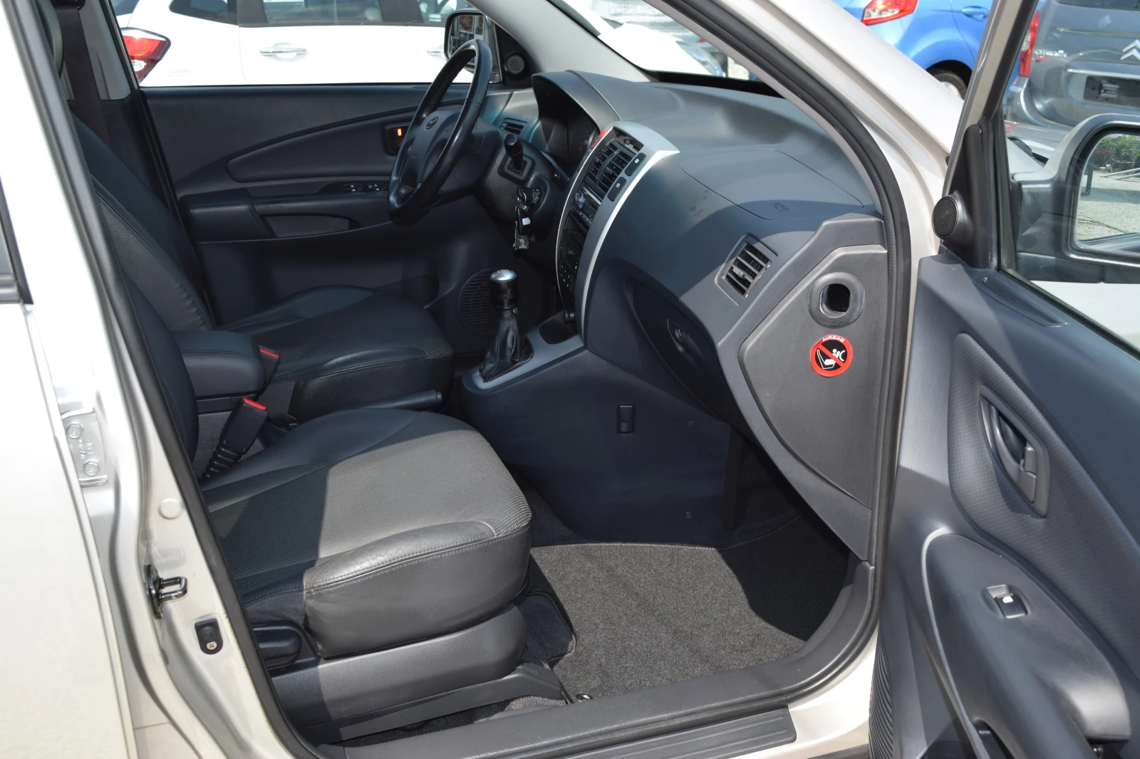 Hyundai Tucson 2.0crdi* 140kc* 4x4* Кожа* 107000km!!! - изображение 10