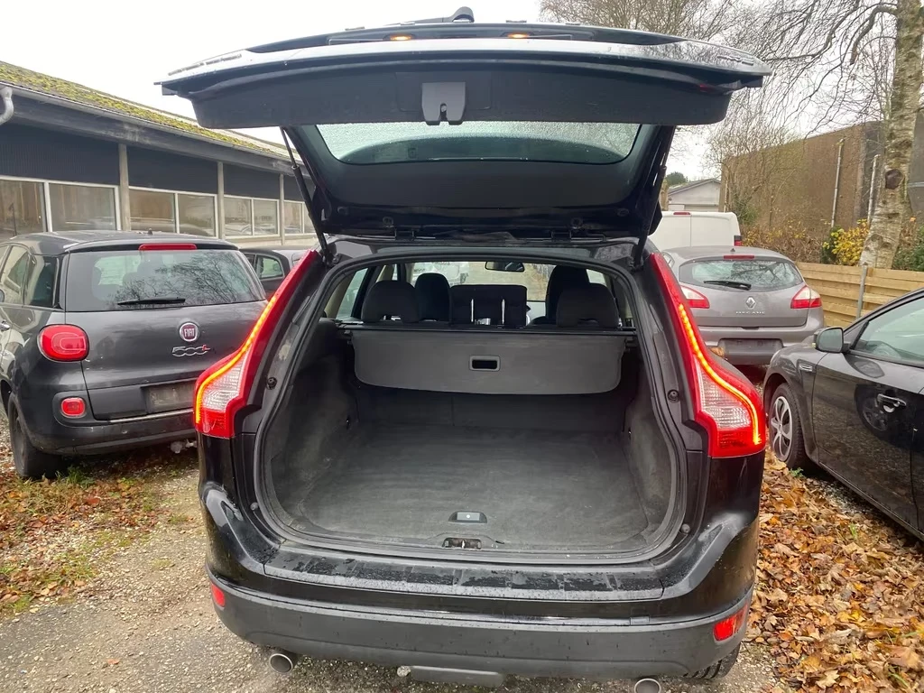 Volvo XC60 D5 AWD SUMMUM - изображение 5