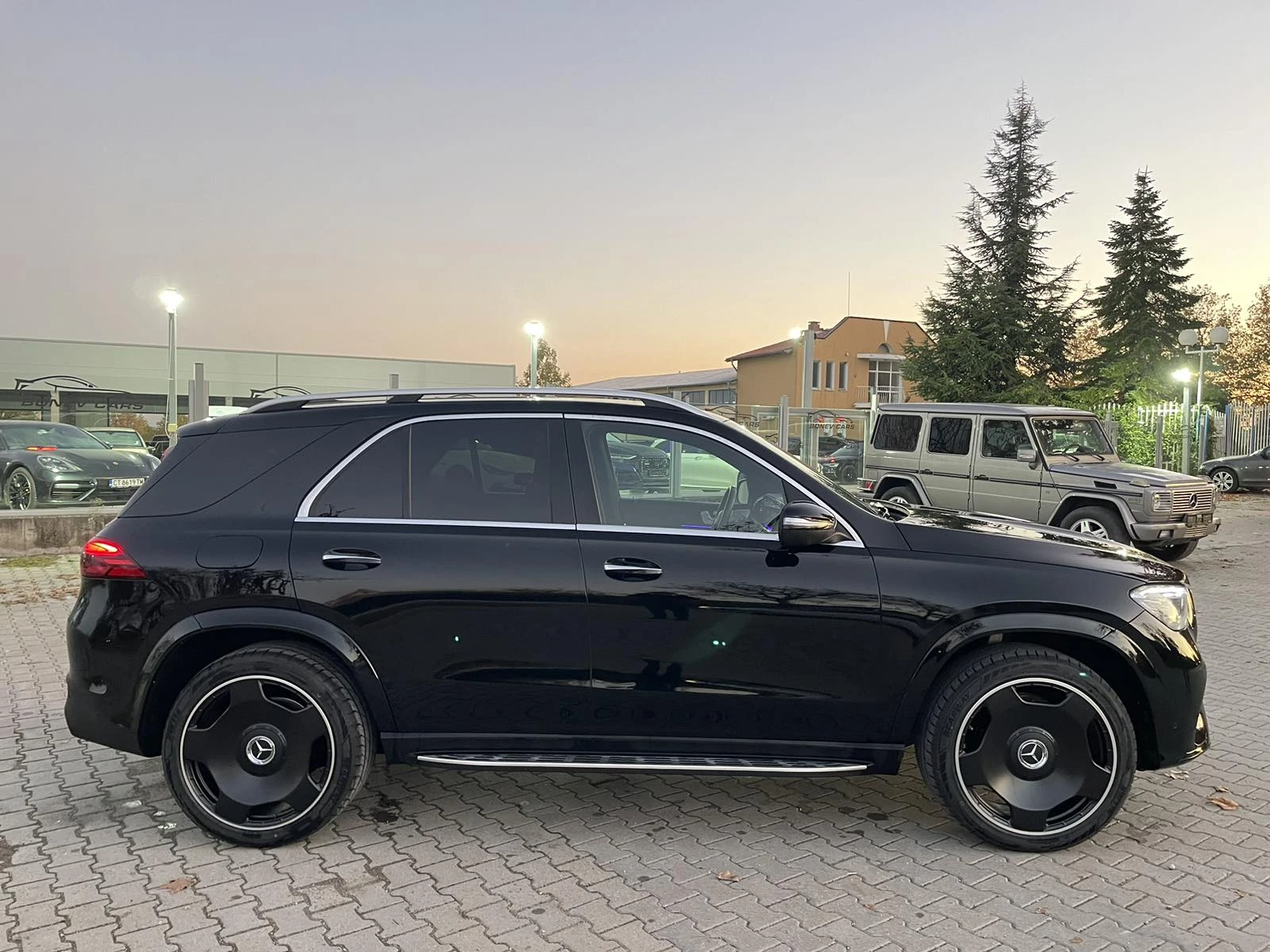 Mercedes-Benz GLE * * * BRABUS PACK 9G PANO 4X4 DISTRONIC* * *  - изображение 4