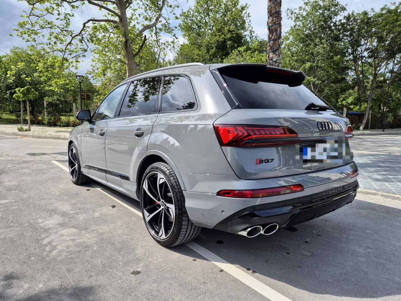 Audi SQ7  - изображение 7