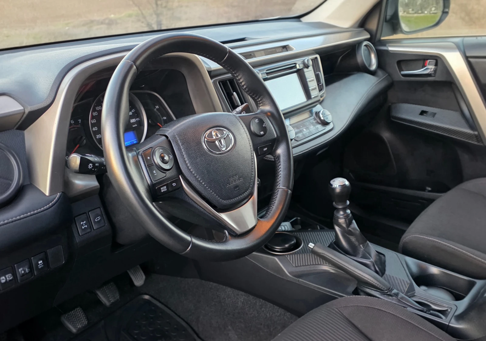 Toyota Rav4 2.0D4D 124ps 4x4 60000km !!! NAVI/KAMERA/SPORT, снимка 7 - Автомобили и джипове - 53804224