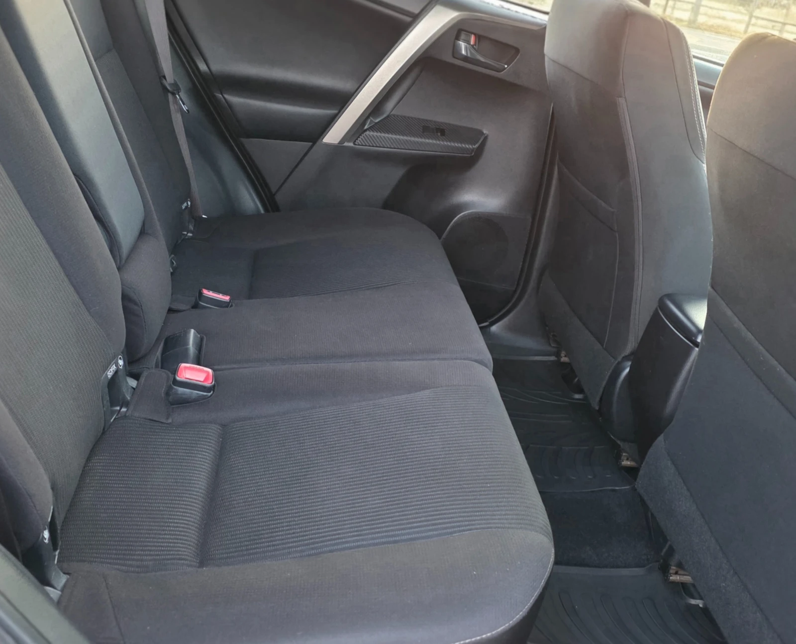 Toyota Rav4 2.0D4D 124ps 4x4 60000km !!! NAVI/KAMERA/SPORT, снимка 10 - Автомобили и джипове - 53804224