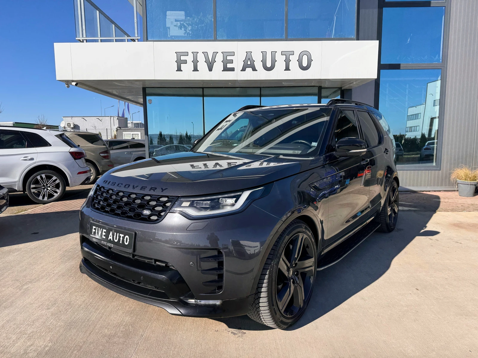 Land Rover Discovery / 7 МЕСТА / R DYNAMIC / MERIDIAN AUDIO / 360 / , снимка 3 - Автомобили и джипове - 53808575