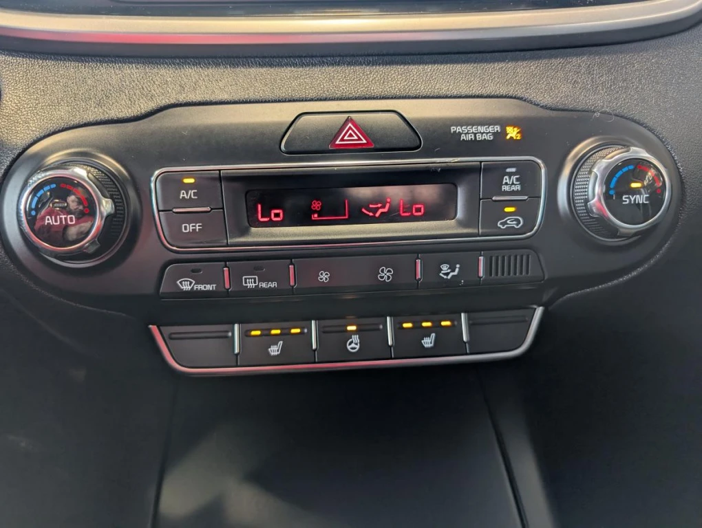 Kia Sorento AWD 7-местен, снимка 10 - Автомобили и джипове - 54791481