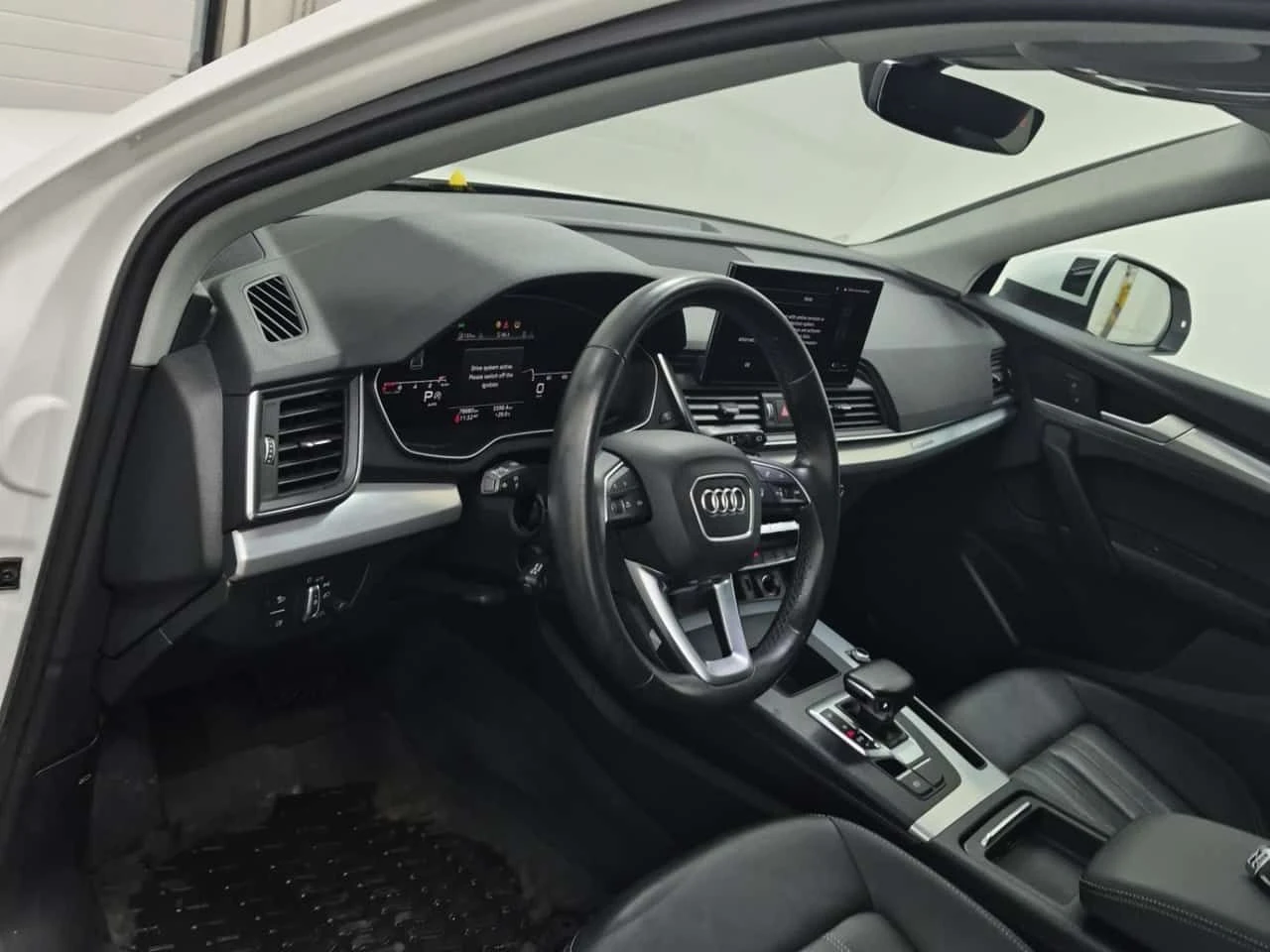 Audi Q5 * PROGRESSIV * CARFAX * БЕЗ ПЪРВОНАЧАЛНА ВНОСКА, снимка 10 - Автомобили и джипове - 55143138
