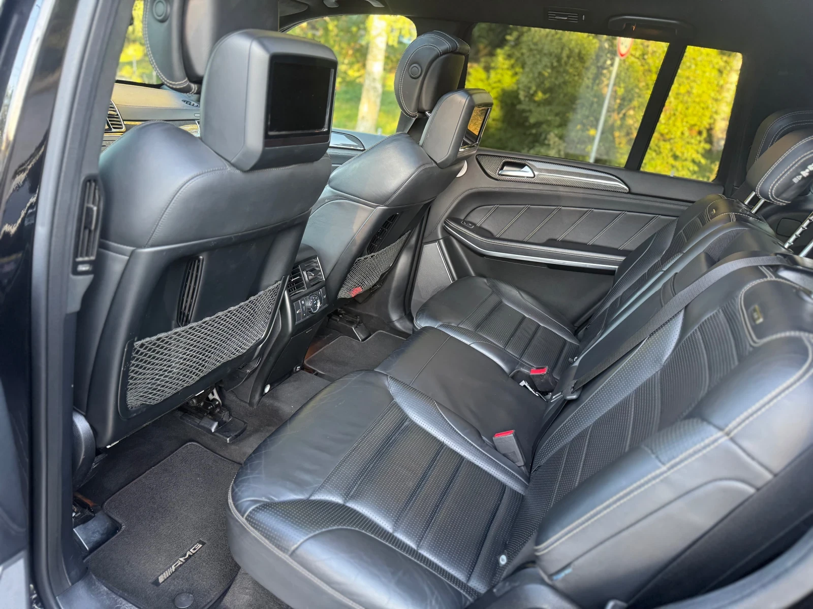 Mercedes-Benz GLS 63 AMG B&O/carbon/pano, снимка 12 - Автомобили и джипове - 56318172