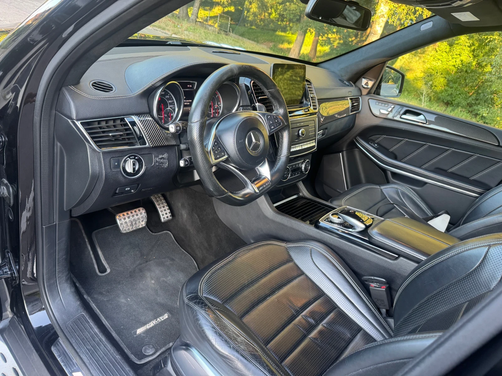 Mercedes-Benz GLS 63 AMG B&O/carbon/pano, снимка 7 - Автомобили и джипове - 56318172