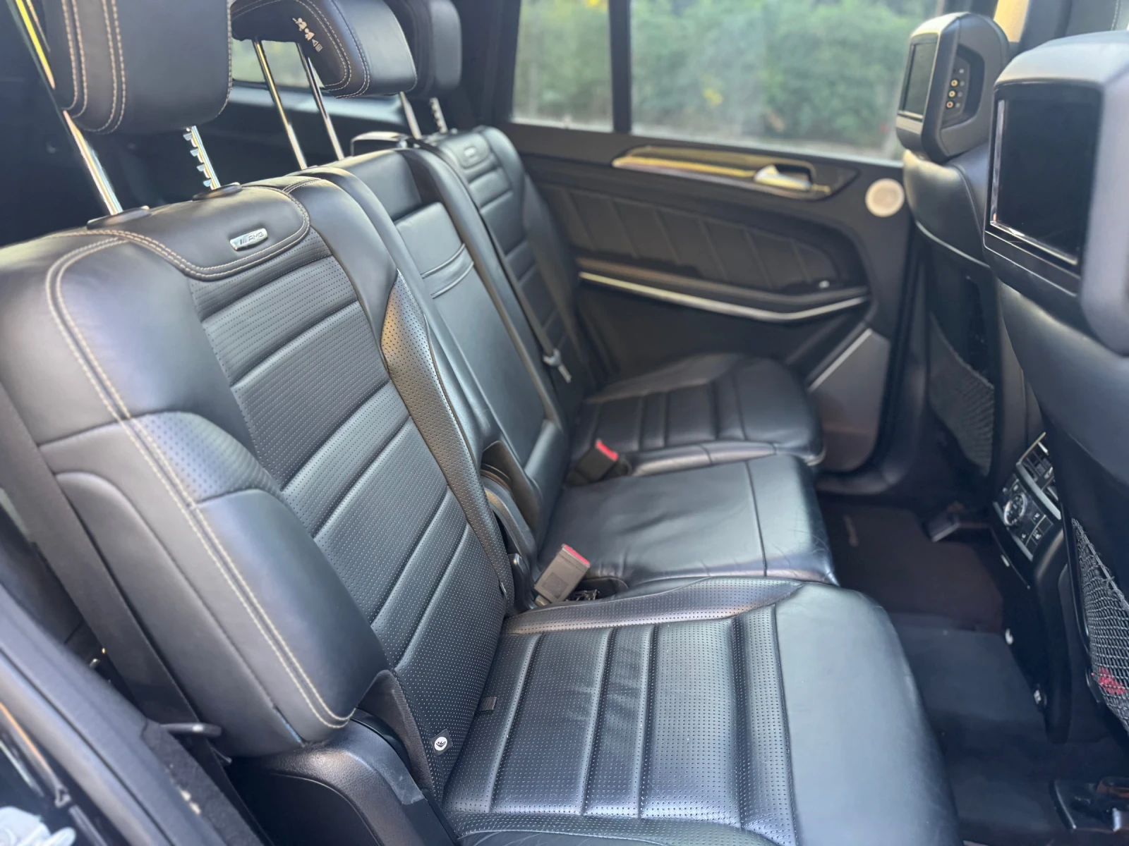 Mercedes-Benz GLS 63 AMG B&O/carbon/pano, снимка 11 - Автомобили и джипове - 56318172