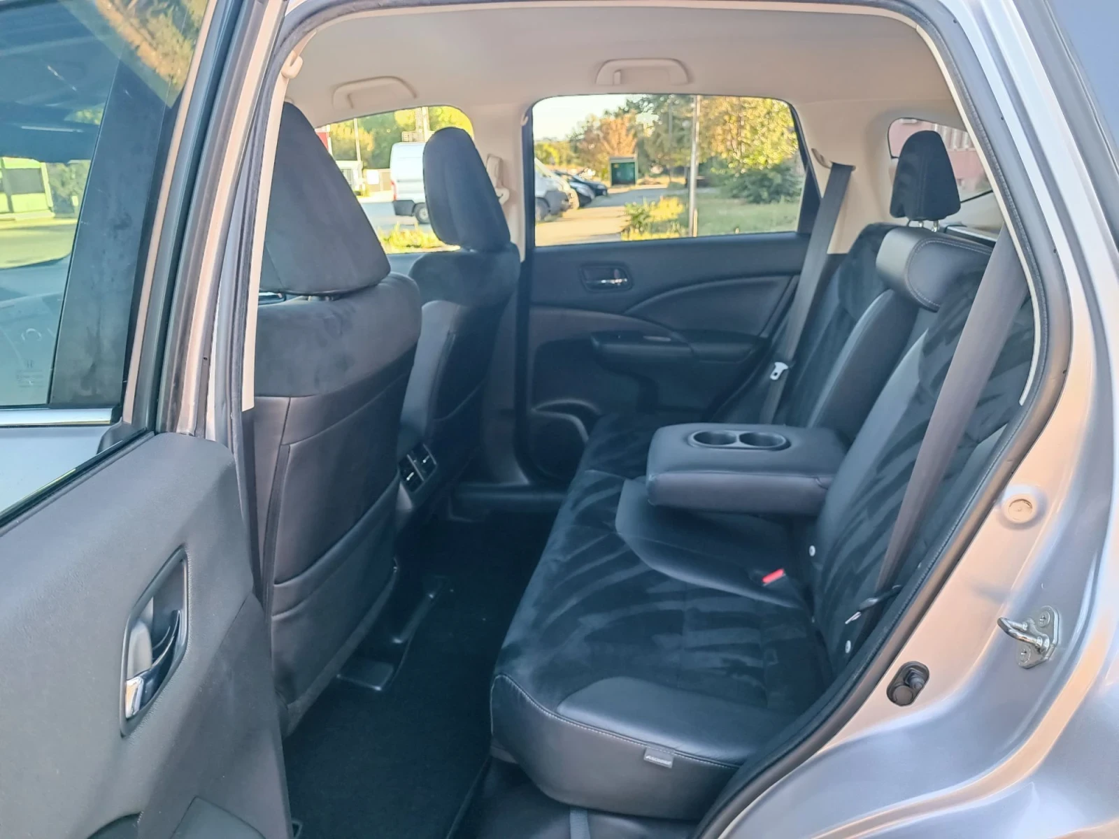 Honda Cr-v 2.0i-155кс-ШВЕЙЦАРИЯ-АВТОМАТ-4Х4, снимка 10 - Автомобили и джипове - 55965652