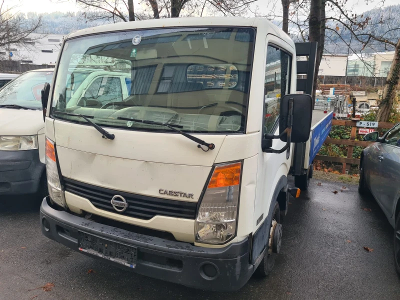 Nissan Capstar 2.5DXI 32/11 Бордово