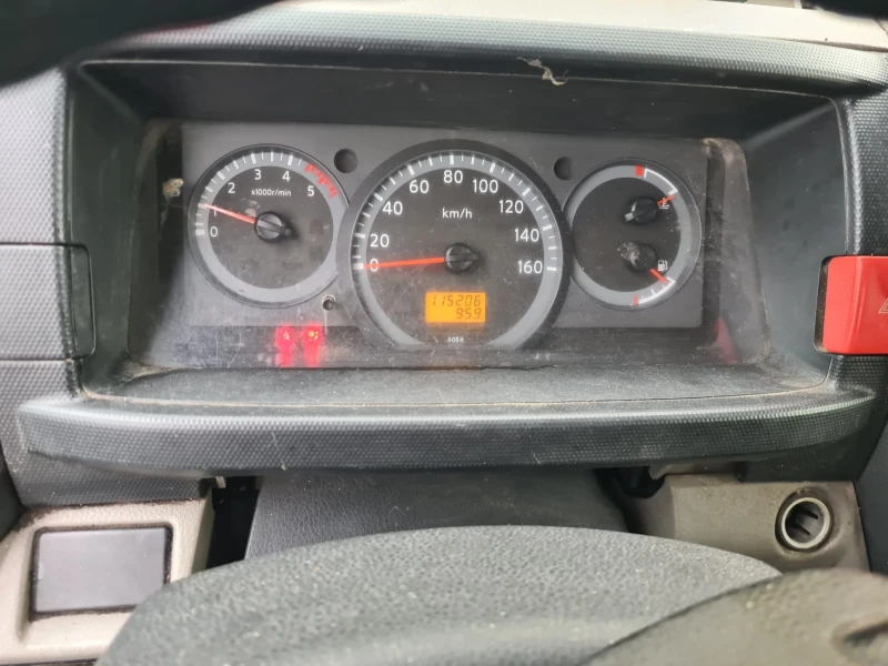 Nissan Capstar 2.5DXI 32/11 Бордово, снимка 12 - Бусове и автобуси - 52666649