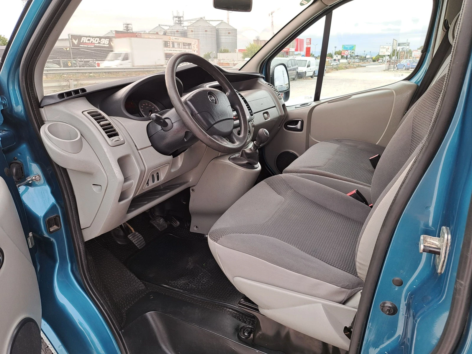Opel Vivaro 2.0D/8+ 1/КЛИМА/115кс/230000км - изображение 9