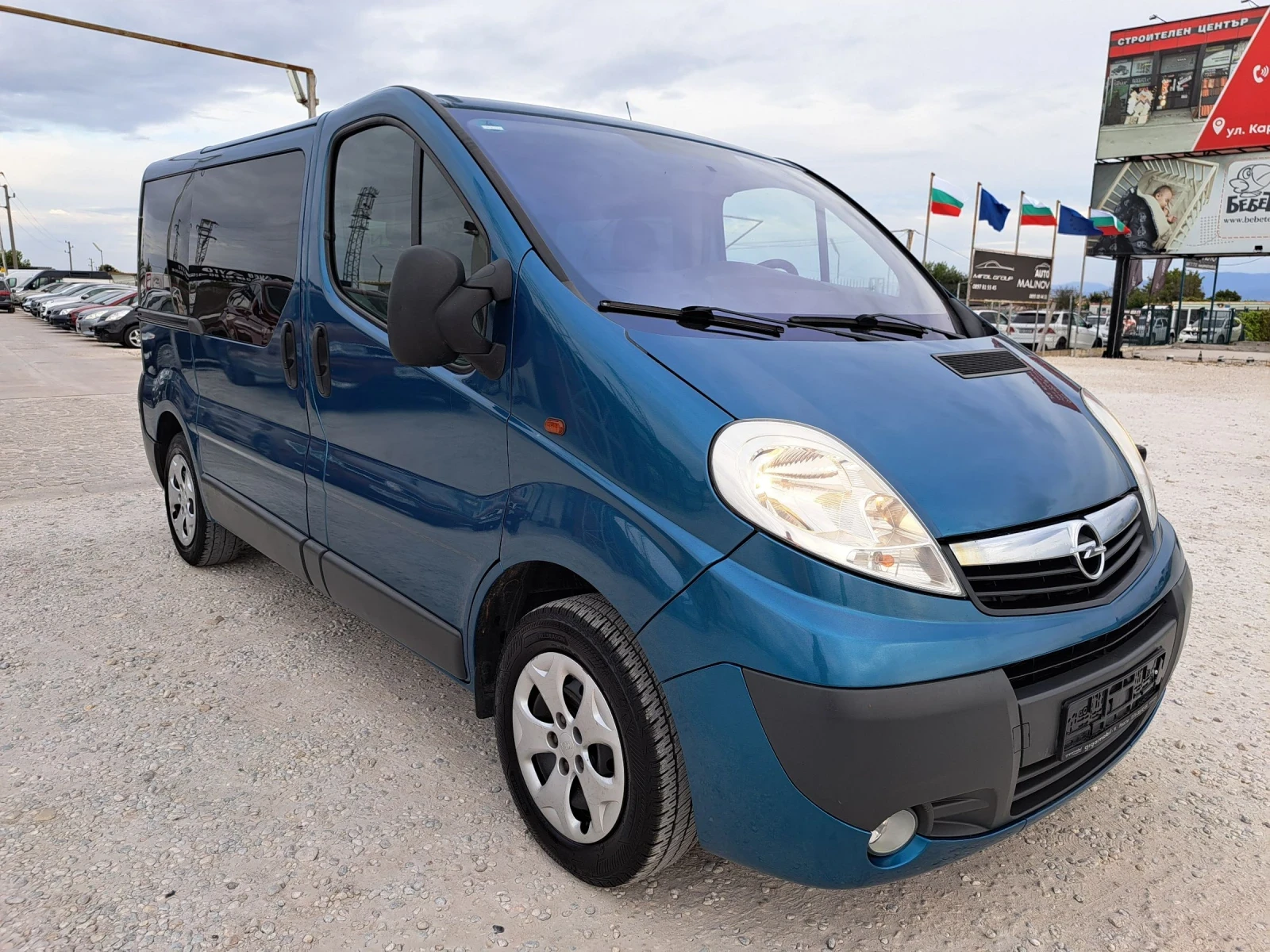 Opel Vivaro 2.0D/8+ 1/КЛИМА/115кс/230000км - изображение 6