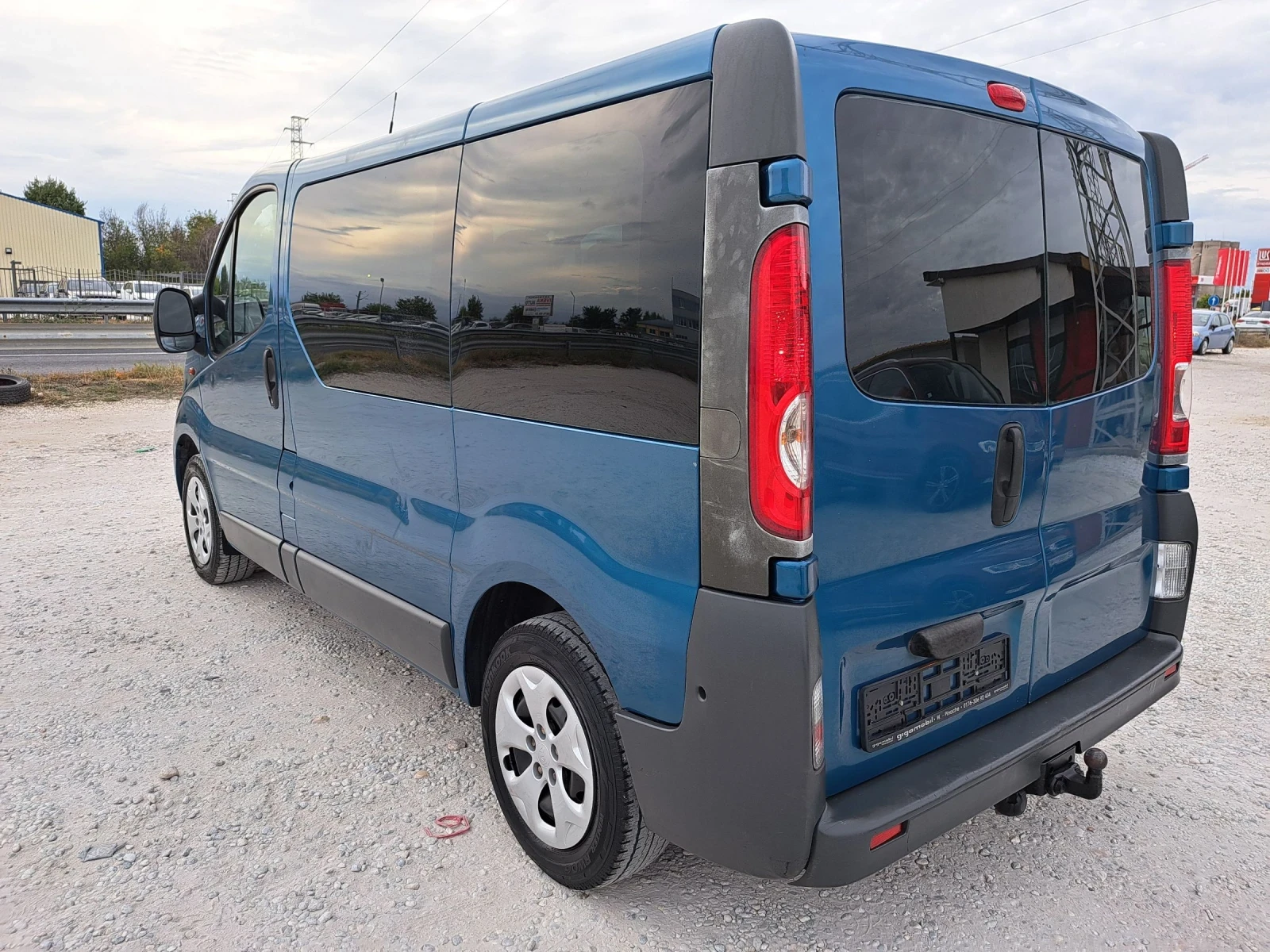 Opel Vivaro 2.0D/8+ 1/КЛИМА/115кс/230000км - изображение 3
