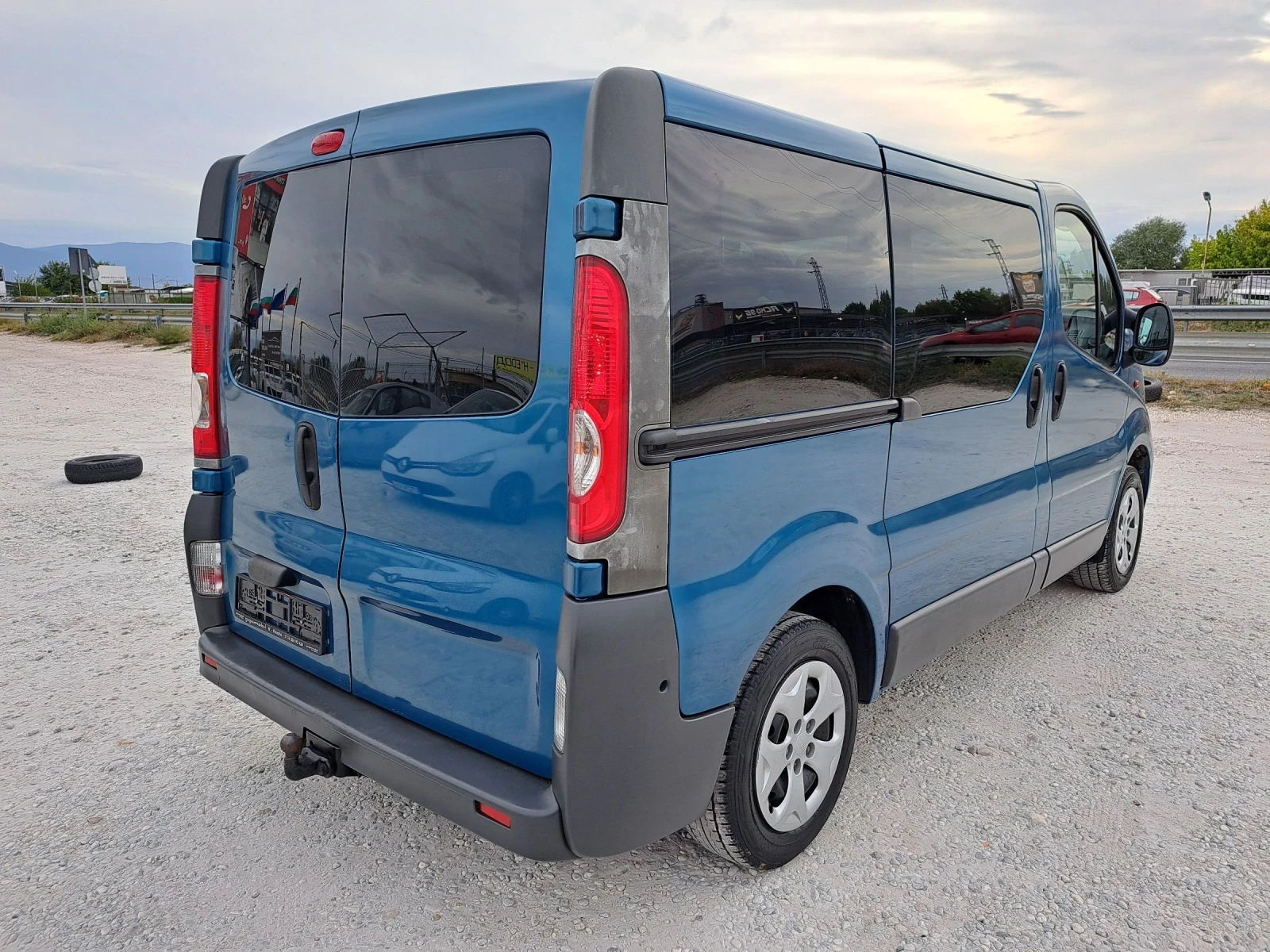 Opel Vivaro 2.0D/8+ 1/КЛИМА/115кс/230000км - изображение 4