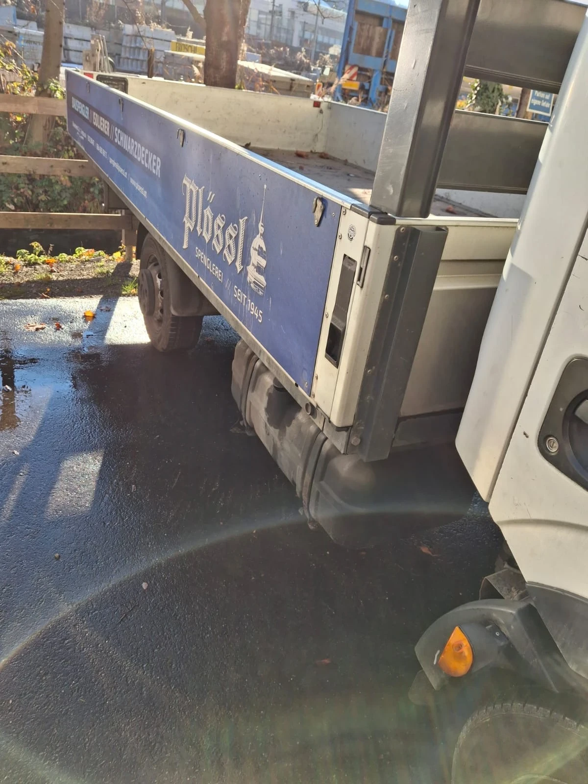 Nissan Capstar 2.5DXI 32/11 Бордово - изображение 7