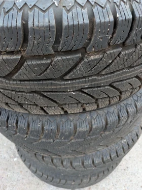 Гуми Зимни 215/70R16, снимка 6