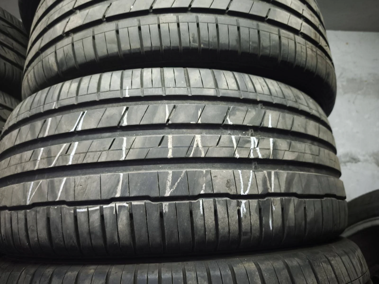 Гуми Летни 265/45R21, снимка 5 - Гуми и джанти - 54478351