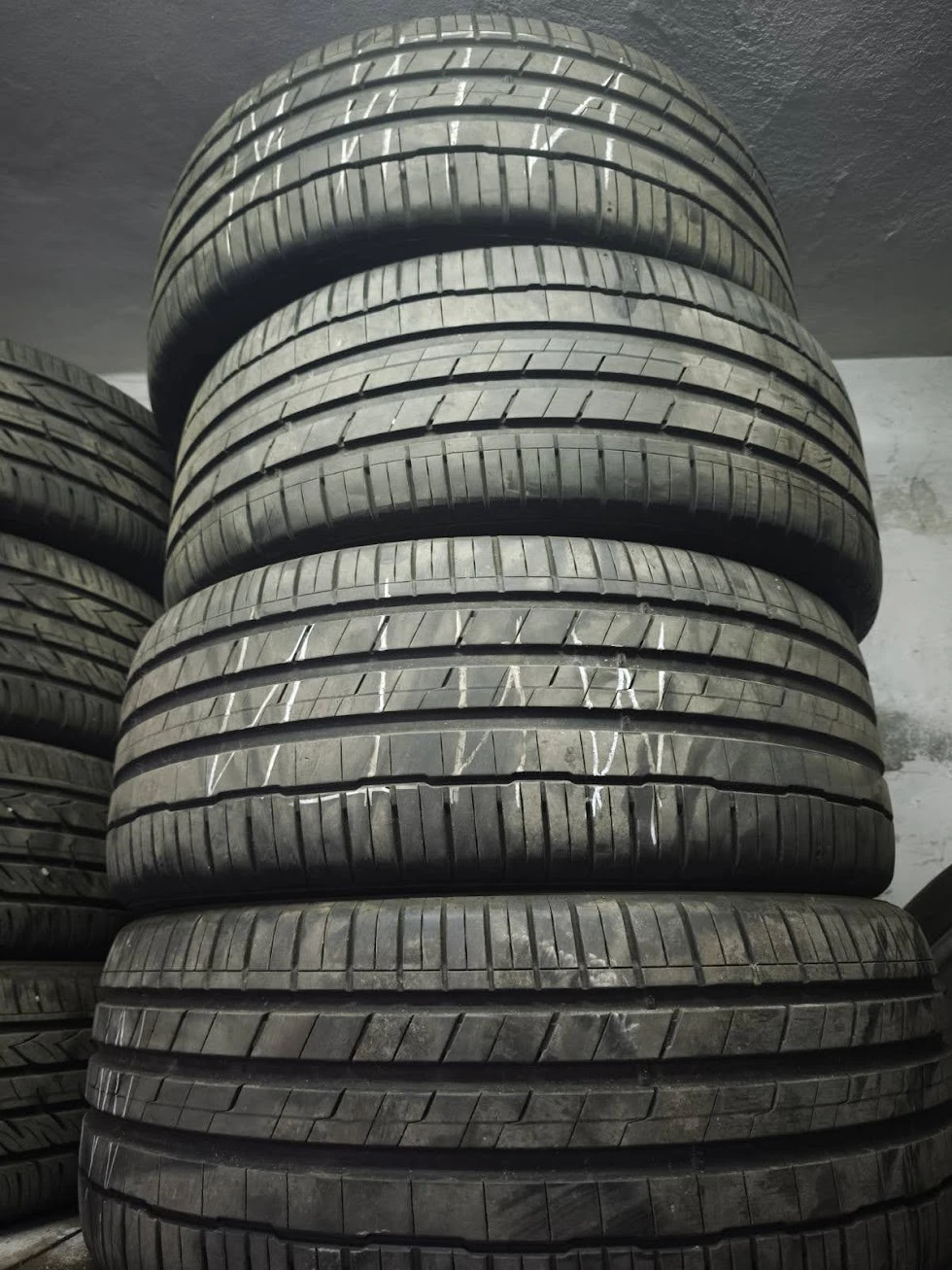 Гуми Летни 265/45R21