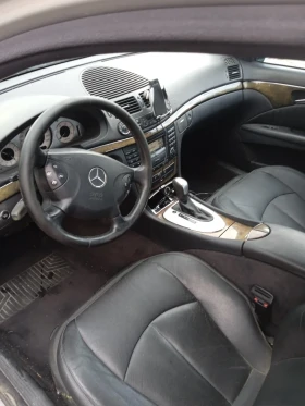 Mercedes-Benz E 220, снимка 7