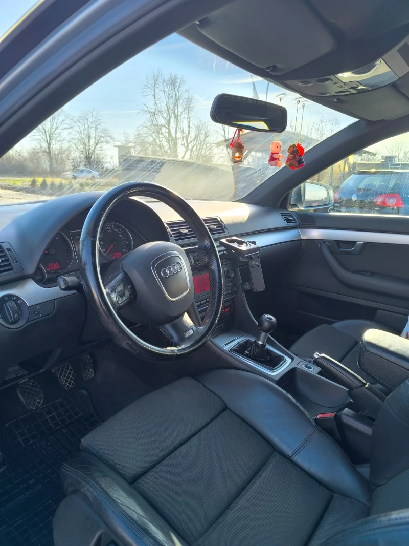 Audi A4  2.0 TDI, снимка 6 - Автомобили и джипове - 48418344