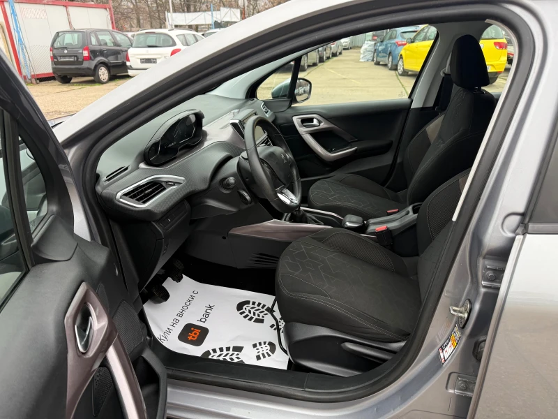 Peugeot 208 1.2 80 kc, снимка 9 - Автомобили и джипове - 52791359