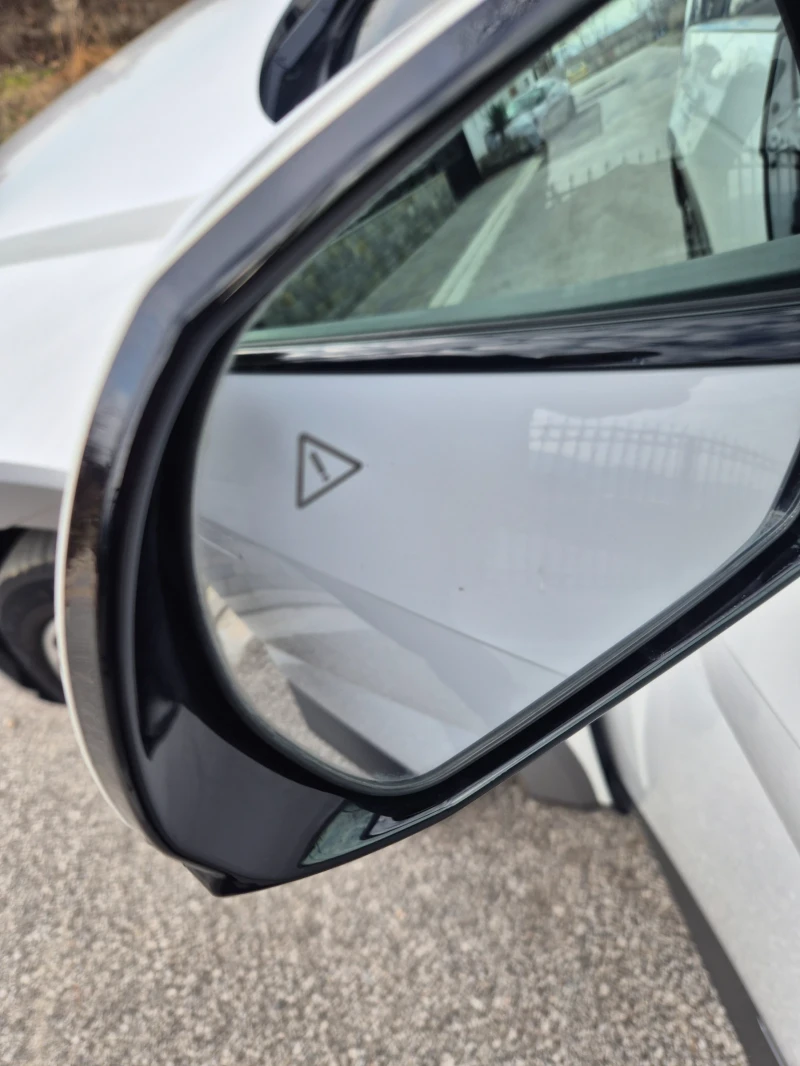 Hyundai Ioniq 5 72.6kwh/ Гаранционна/SOH 100%* /Серв.Книжка, снимка 15 - Автомобили и джипове - 53122437