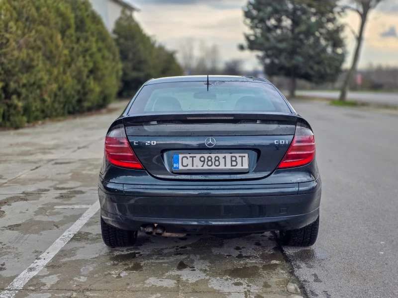 Mercedes-Benz C 220, снимка 3 - Автомобили и джипове - 53518786