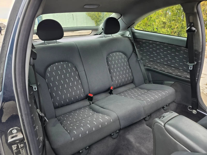 Mercedes-Benz C 220, снимка 10 - Автомобили и джипове - 53518786