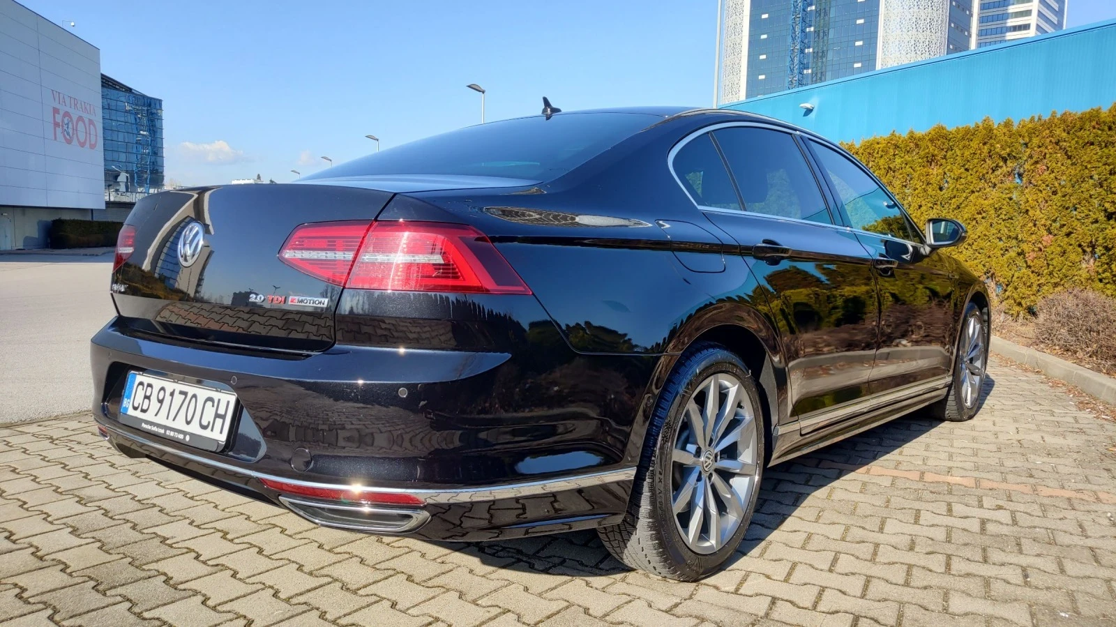 VW Passat R line 4x4 240hp 110хил.км - изображение 5