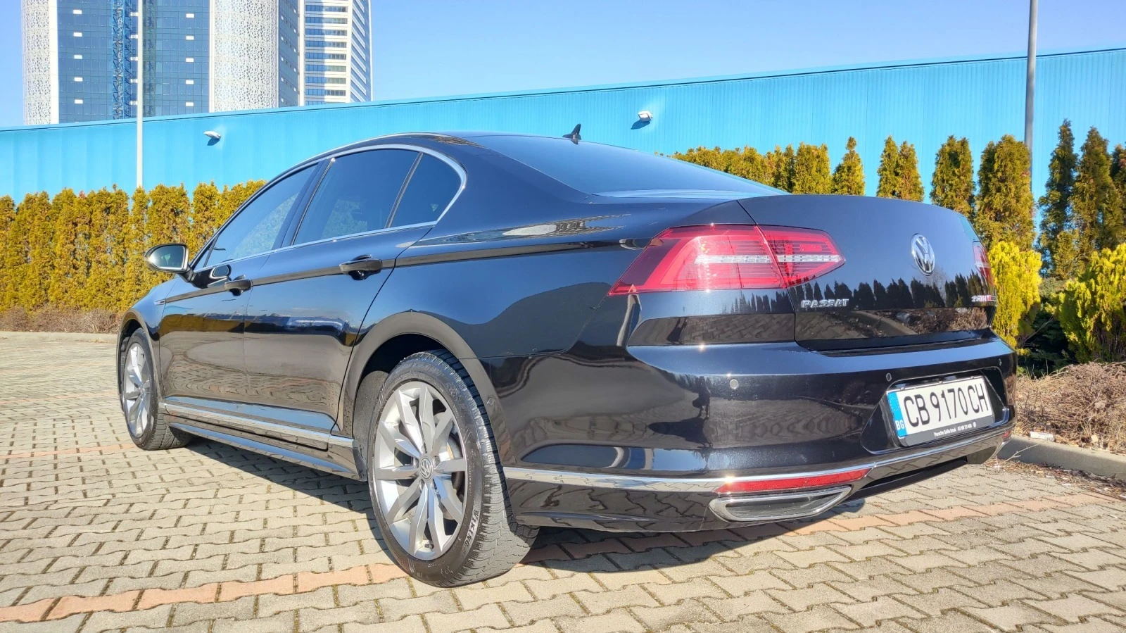 VW Passat R line 4x4 240hp 110хил.км - изображение 7