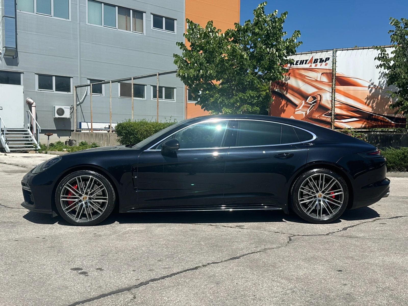 Porsche Panamera Turbo 4.0i 549 к.с. - изображение 2