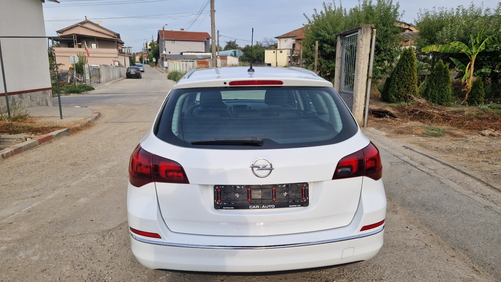 Opel Astra Sports Tourer  - изображение 2
