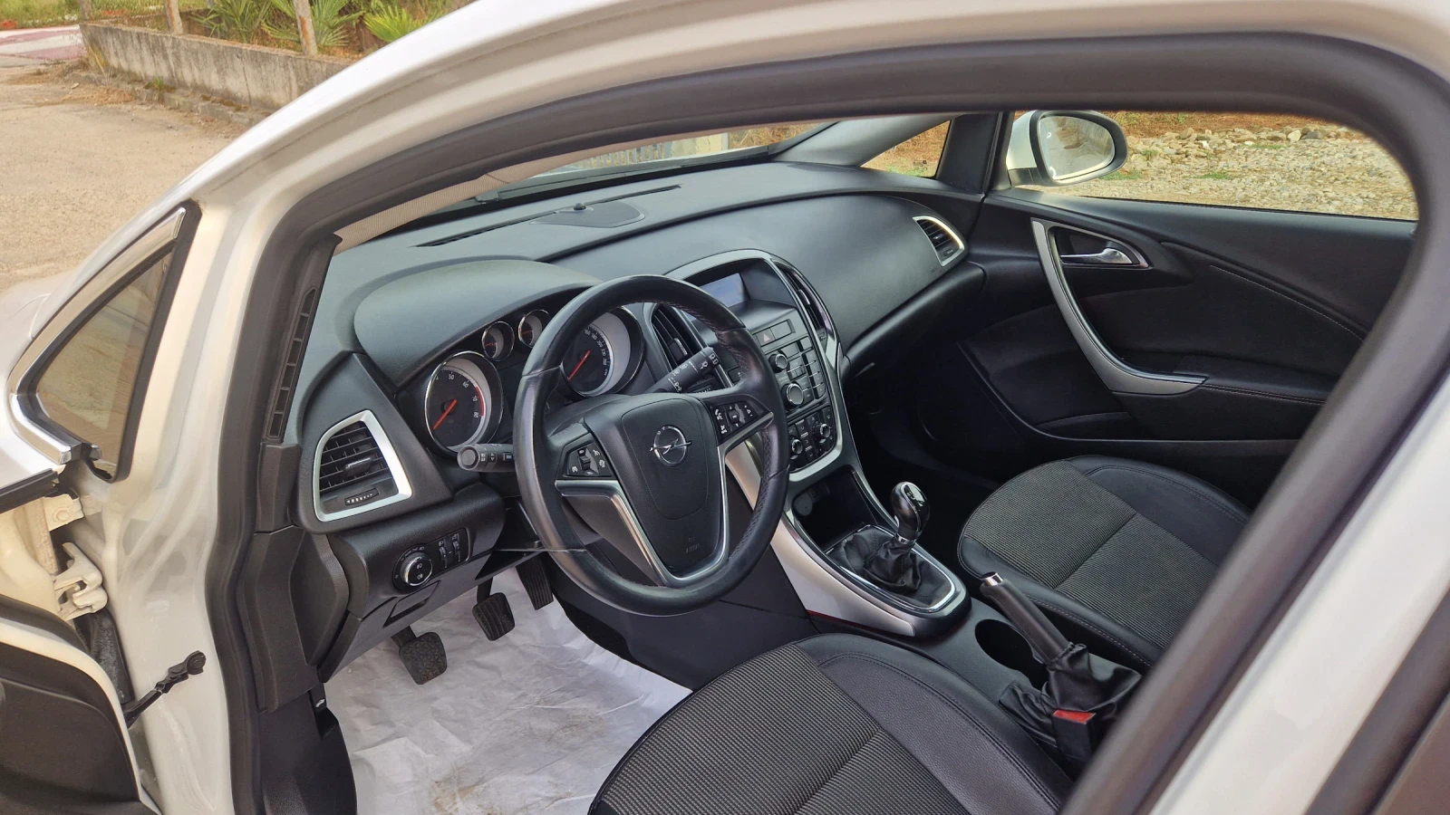 Opel Astra Sports Tourer  | Mobile.bg   12