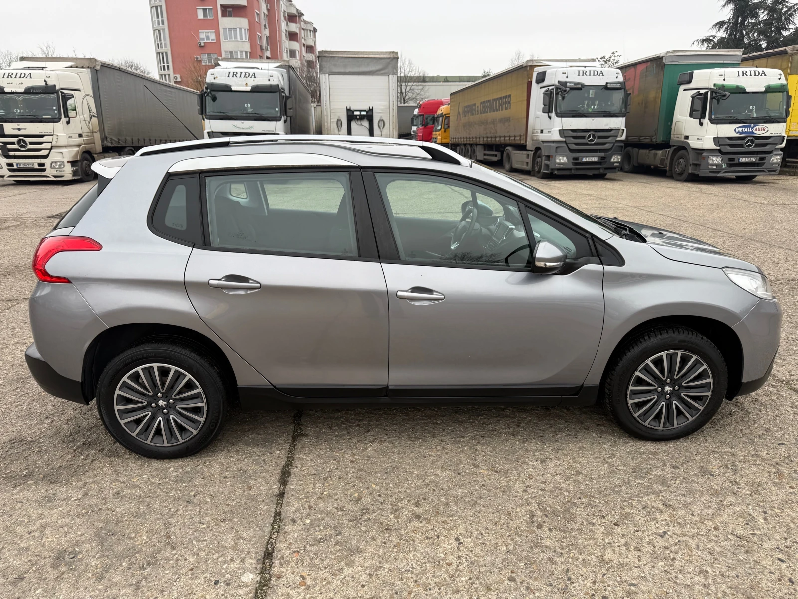 Peugeot 208 1.2 80 kc - изображение 5